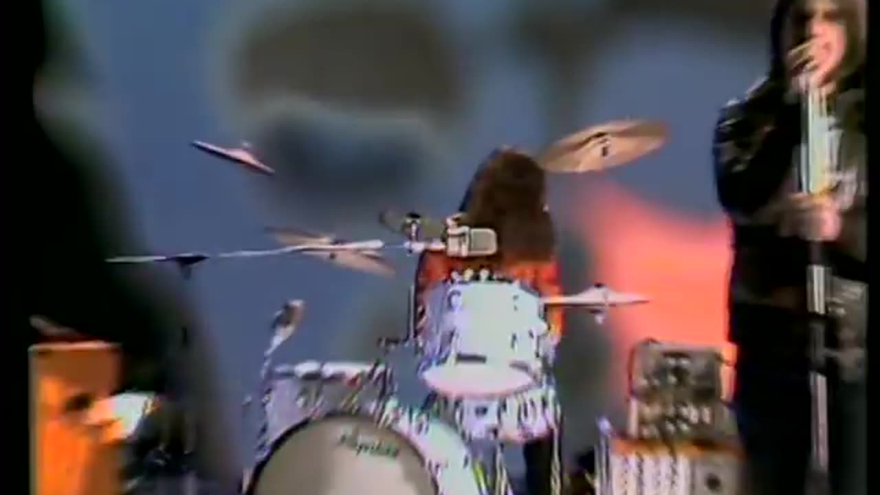 BLACK SABBATH - "Iron Man" (Official Video)