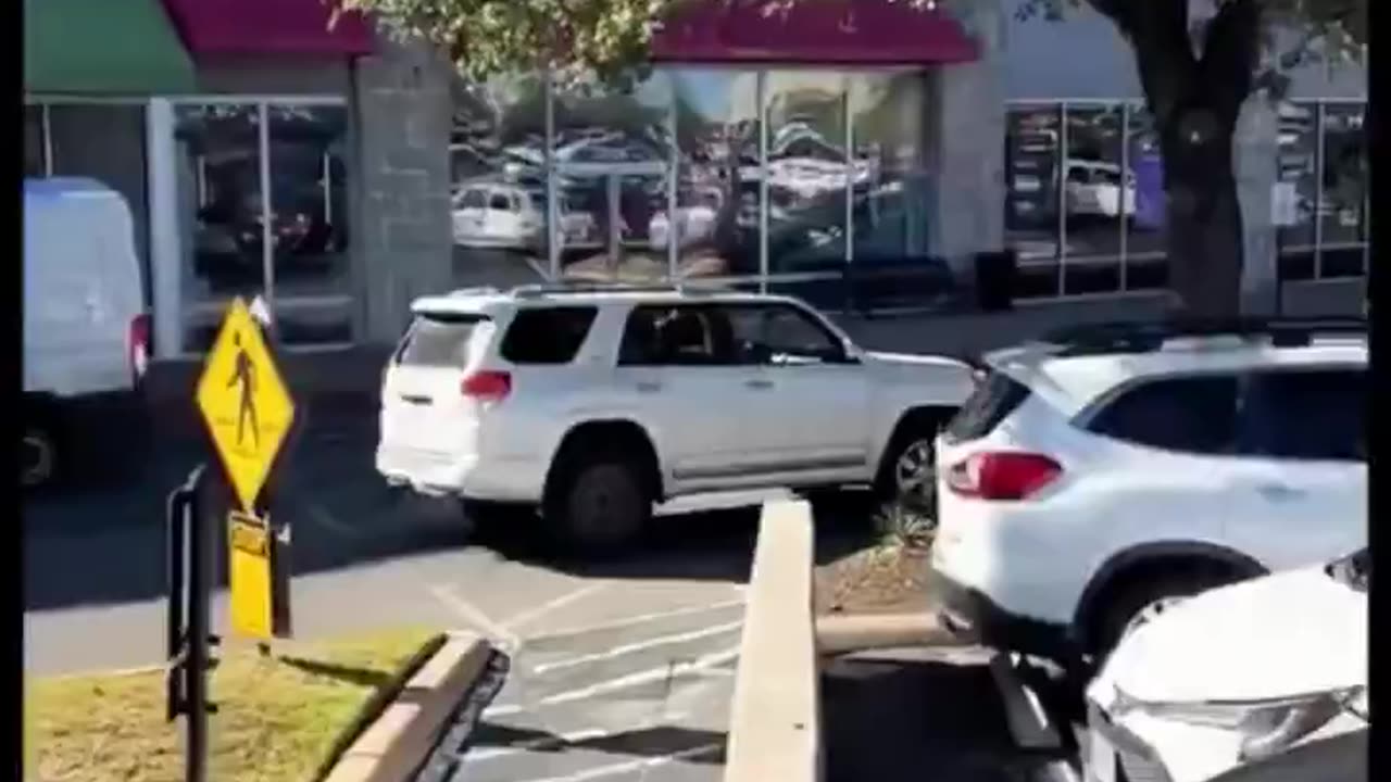 San Antonio woman goes on a 'high speed' chase through a parking lot..