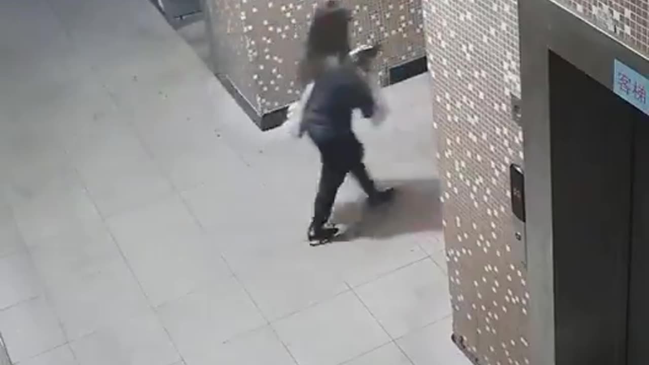 Man Brought an E-bike Battery Into an Elevator