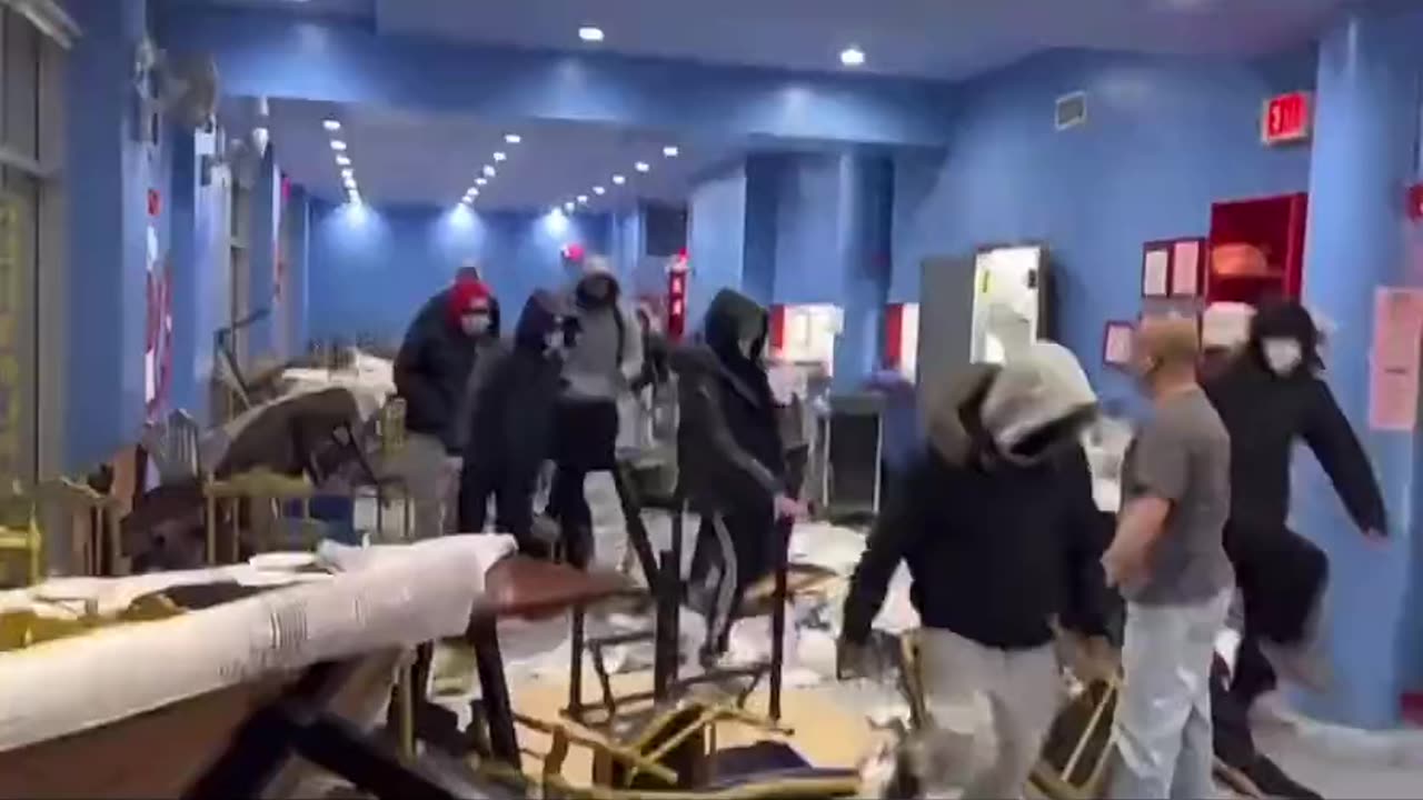 NO ARRESTS! Violent Mob of Teenage Thugs Trashes Chinese Restaurant in NYC