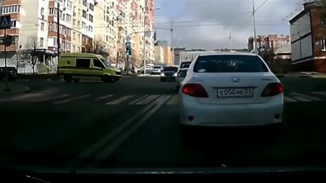 DASH CAM RECORD ACCIDENT