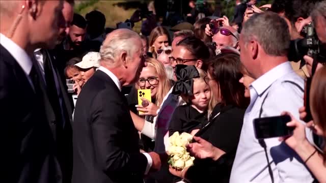 MOMENT: King Charles given pen 'just in case'