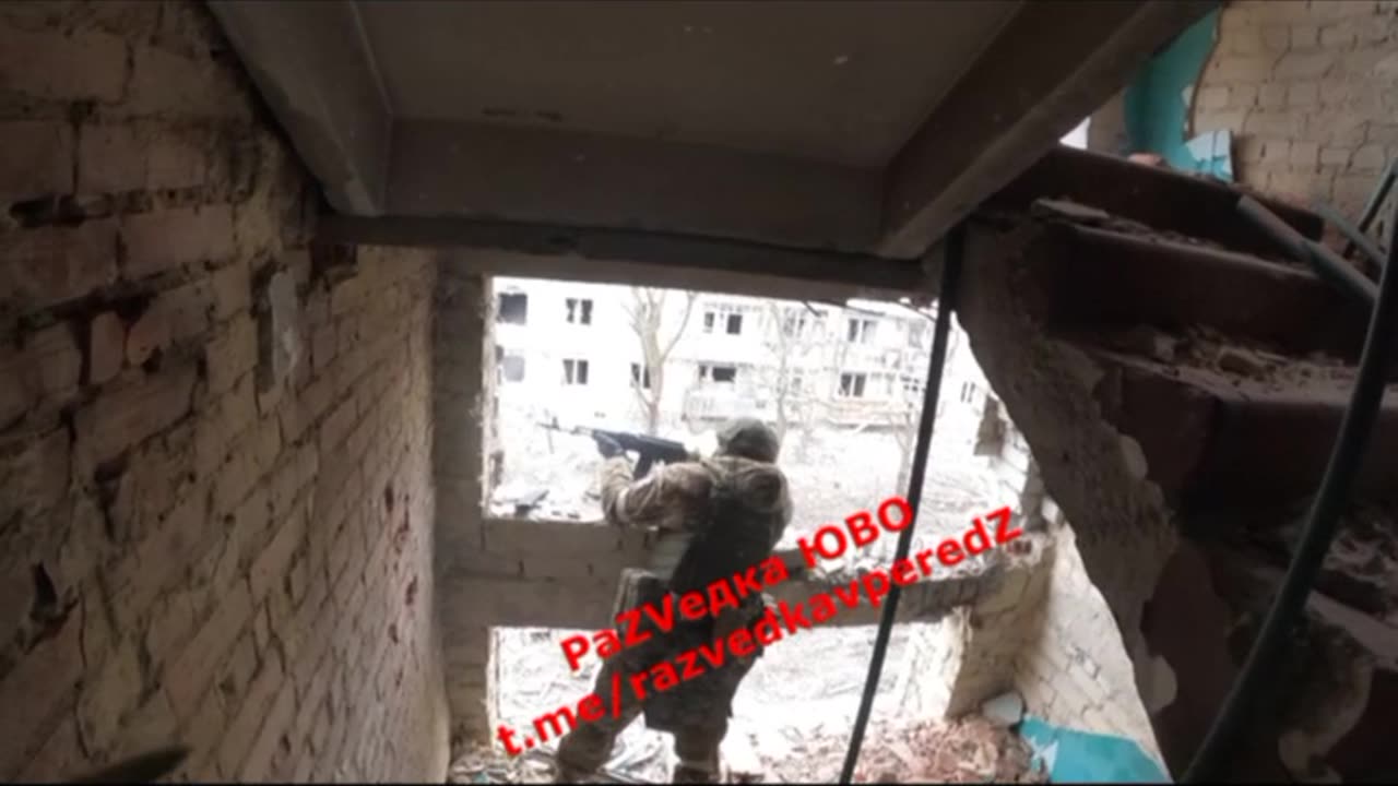 Russian scouts during a mop-up of Marinka in the DNR