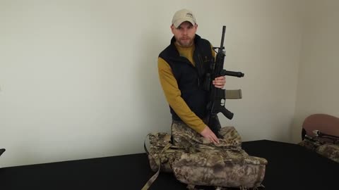Nomad Carryng M4 rifle