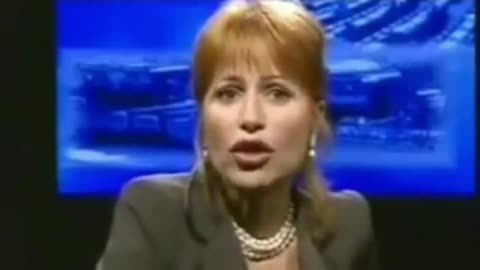 È IL 2005. LILLI GRUBER ISTRUISCE IL PUBBLICO