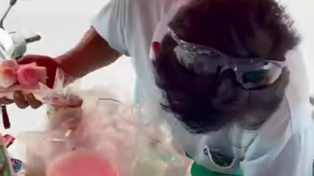 Ice Cream Challenge on Highway _ Thai Street Food _shorts-jNknMrVUMaQ