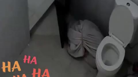 BANHEIRO SUSTO