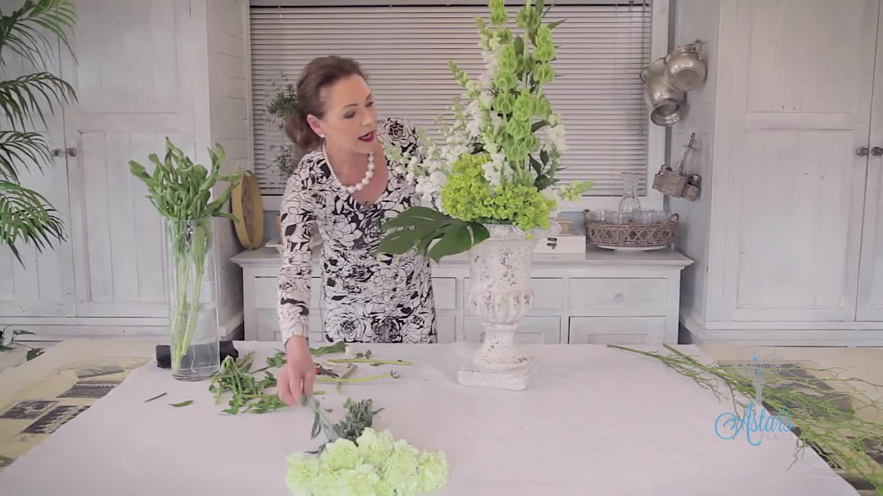 How to Arrange with Tall Stately Flowers Floristry Tutorial