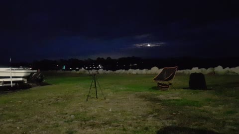 Setting up the camping chair and Tripod for a night vlog. Moon and Hamble river 2022