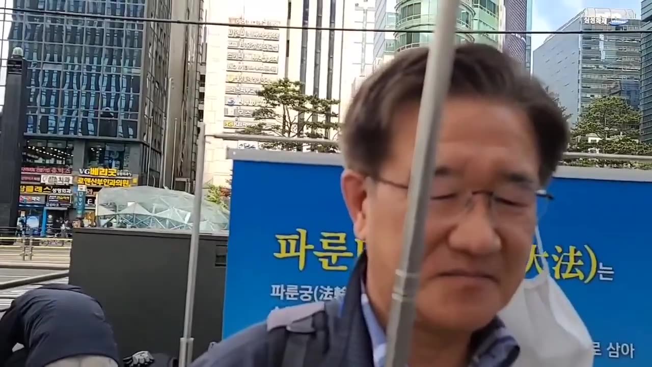 20210428_V3_S04(bdJQN3xYfIs)피켓을 본 반응은_ 전단지 나눠주면_