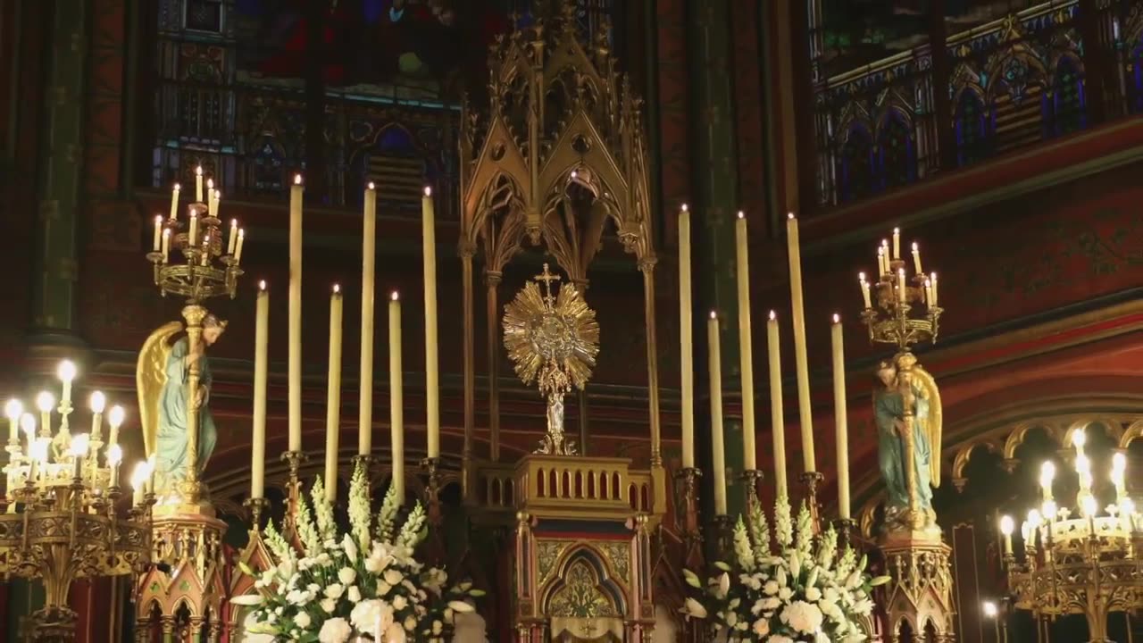 Missa Solene e procissão Corpus Christi em Paris