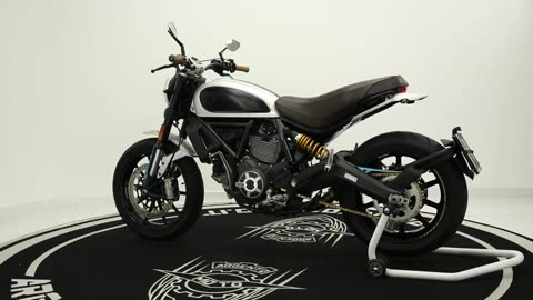 DUCATI SCRAMBLER 800 CAFE RACER