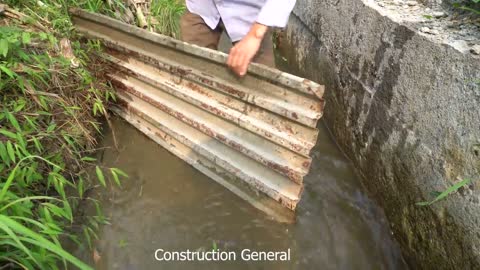 Blocking The Water Flow To Build Mini Hydroelectricity