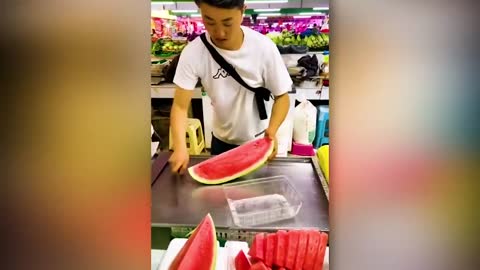 40 Fast Workers Doing Their Job Perfectly !