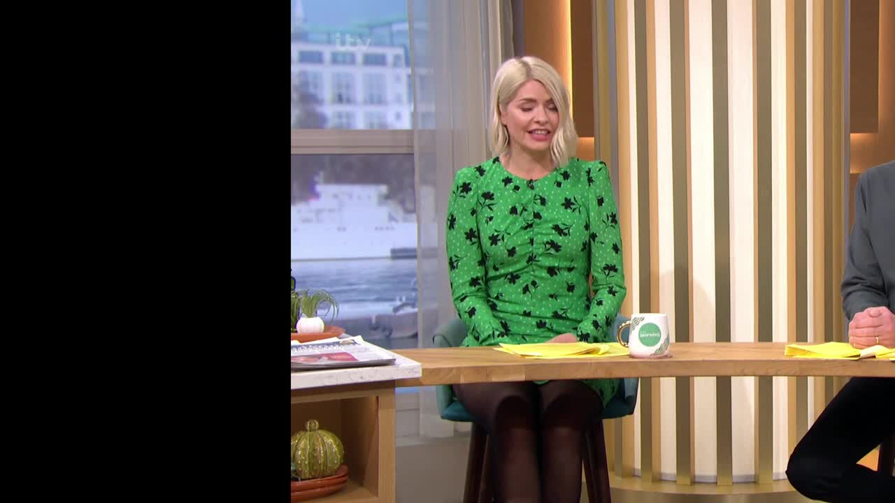 Holly Willoughby - Mini Dress, Sheer Tights Style - 10th Jan 2022