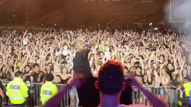 this song just turned the NERDIEST school straight into project x