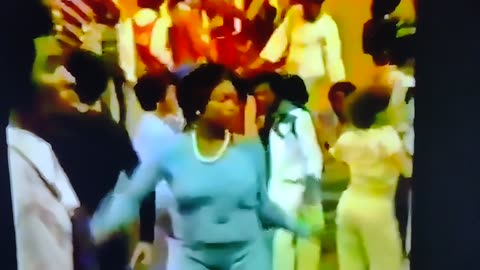 Soul Train Dancers 1975 Love Power (Willie Hutch)