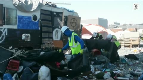 Oakland homeless camp cleared by California transportation department