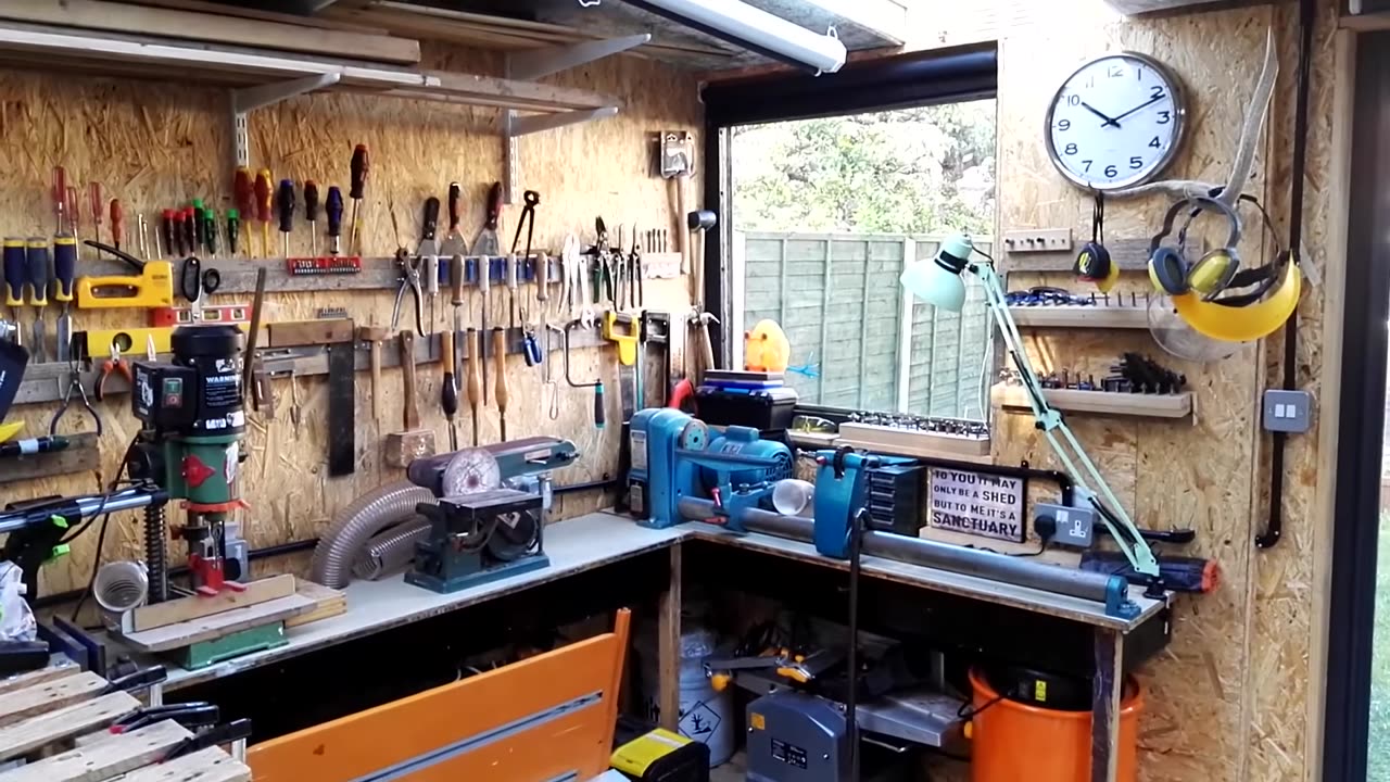 DIY MANCAVE / WORKSHOP