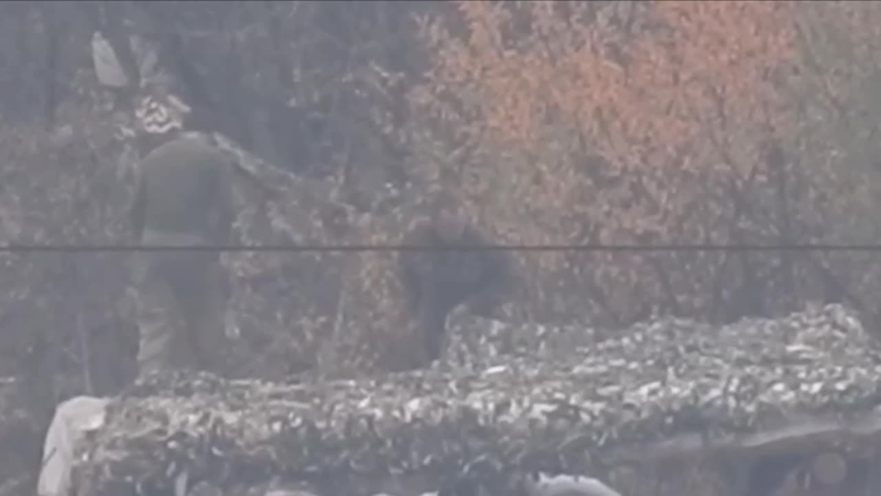 Ukraine soldier shows middle finger to Russians, immediately gets shot