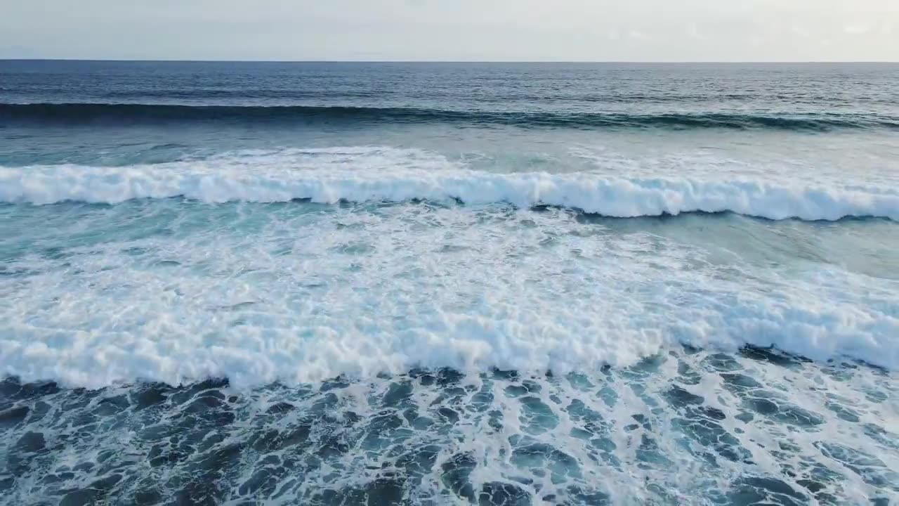 Sea waves