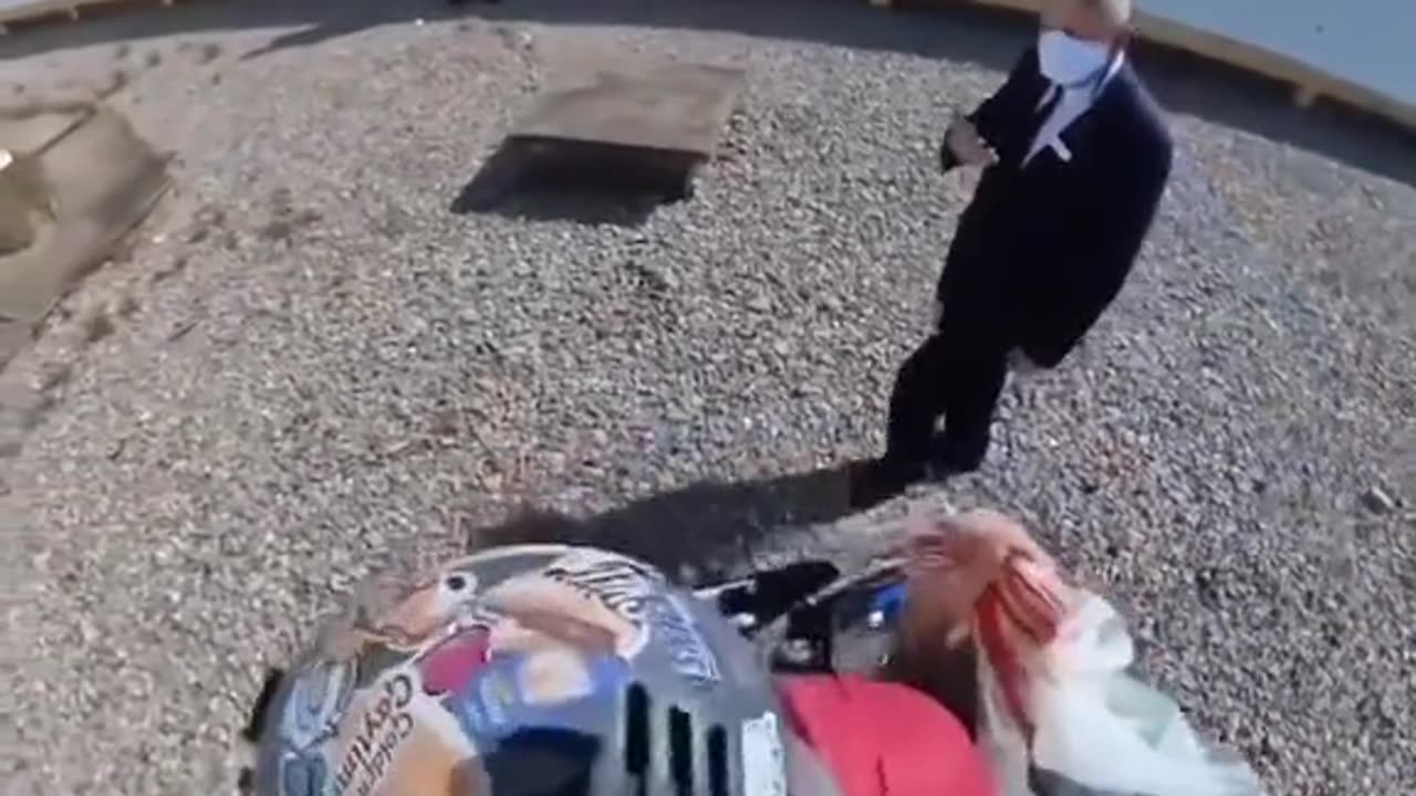 The spectacular double landing of a skydiver in Brazil that has taken the networks by storm