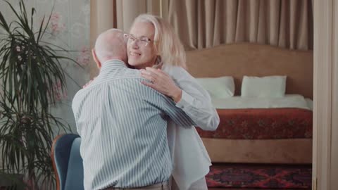 Love is life❤️❤️❤️😊 best part of life for old love