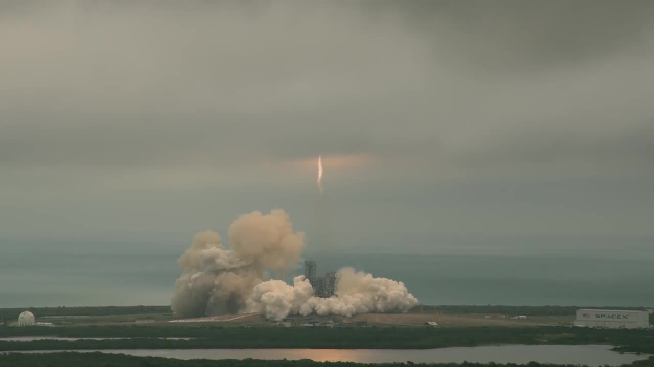 Liftoff in UHD of Space X Falcon 9 on CRS _10 mission