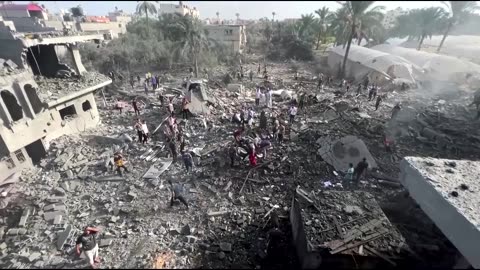 'Don't be scared,' Gazan comforts daughters after airstrike