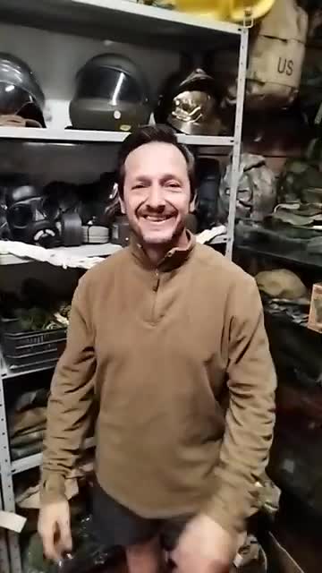 As máscaras contra gás da V-Unit! #shorts