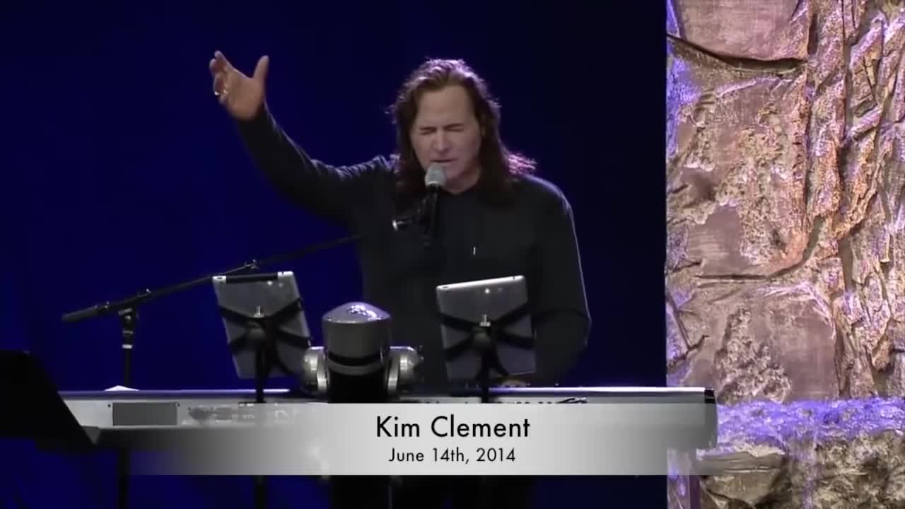 Kim Clement Prophecy | Volcanic Eruption, Summer, Exposures in Fall, Dems & Republicans