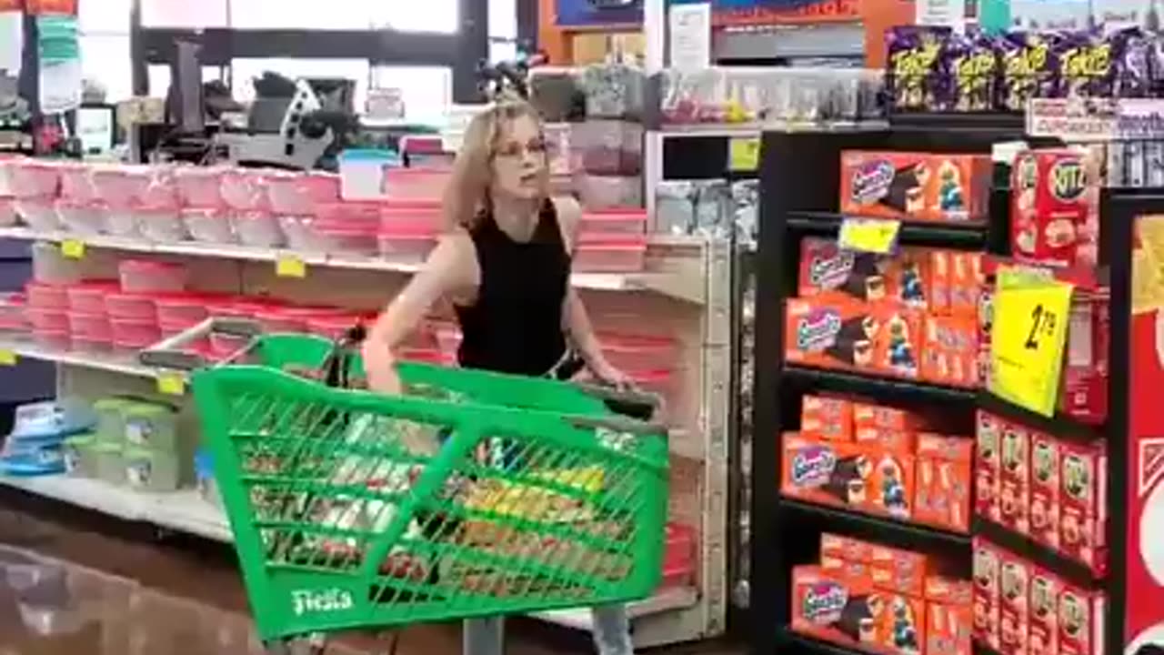 She got angry after they told her she can’t have more than 15 items in the Express lane