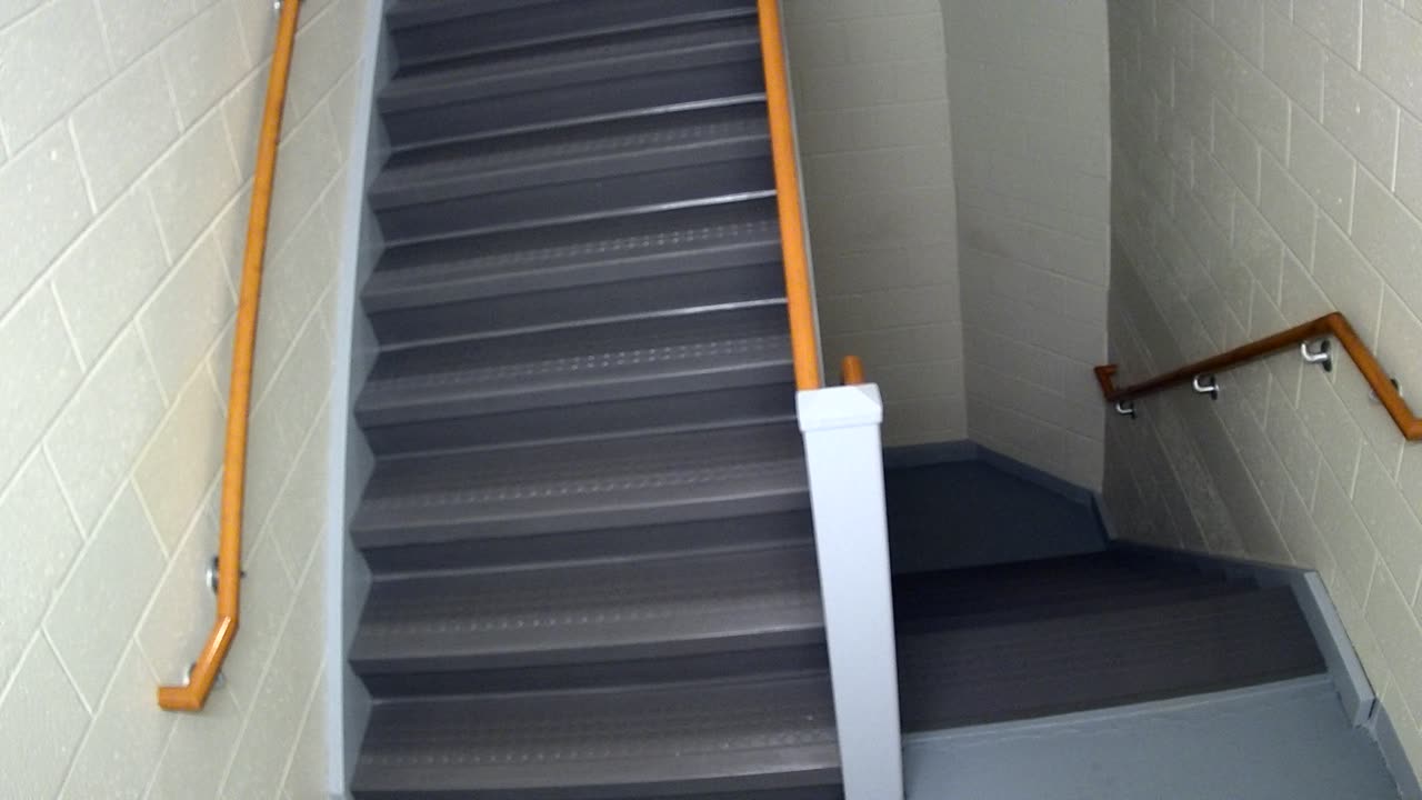 3890FHOB05Stair11_2021-01-06_07h27min22s173ms.mp4