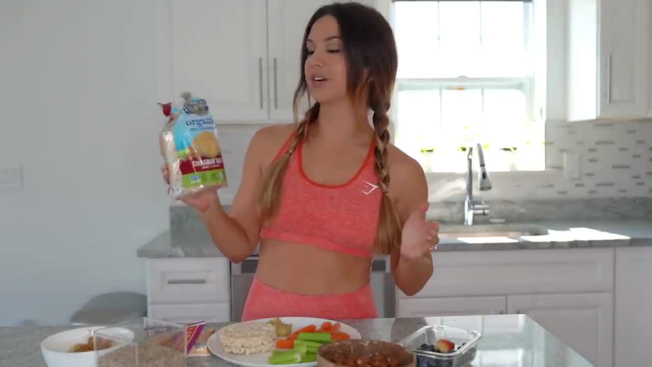 WHAT I EAT IN A DAY! HOW I EAT TO STAY LEAN! MY DIET FOR WEIGHT LOSS + NUTRITION TIPS FOR FITNESS!