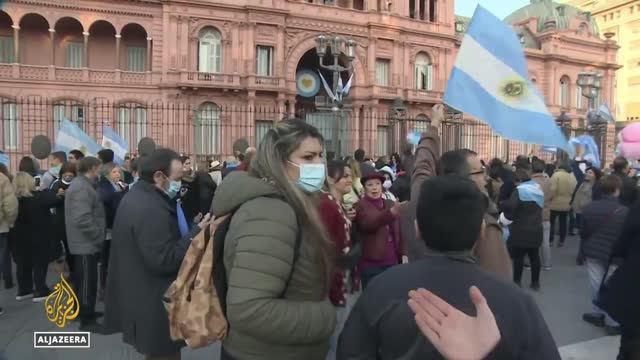 Argentine president urges unity as anti-government protests build