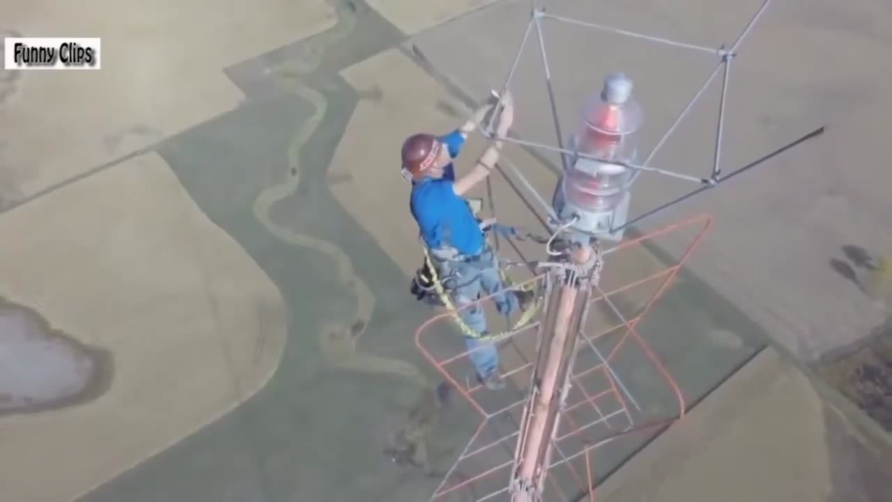 "High Signal Tower Maintenance, Informative and Funny Video Compilation"