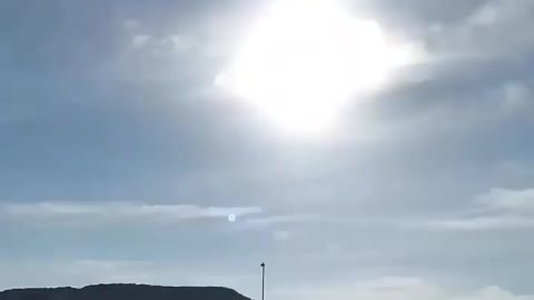 2 suns or a ufo