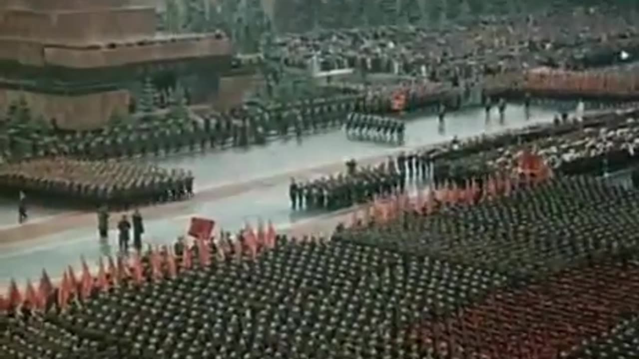 1945 Victory Day parade in Moscow. In colour dubbed in English.