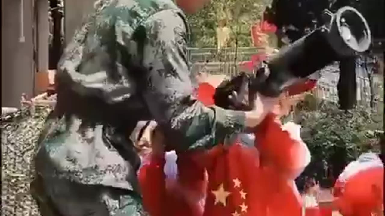 Chineese kids ready for war