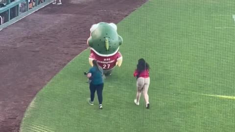 Just eat it fun with base ball player