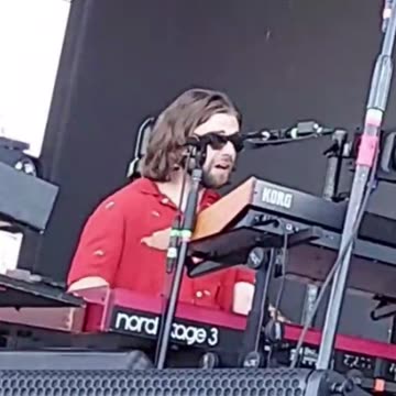 Jeremy Kaplan (Dogs in a Pile) - LIVE @ Avondale (Short)