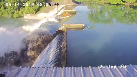 Video shows moment dam gate collapsed at Lake Dunlap