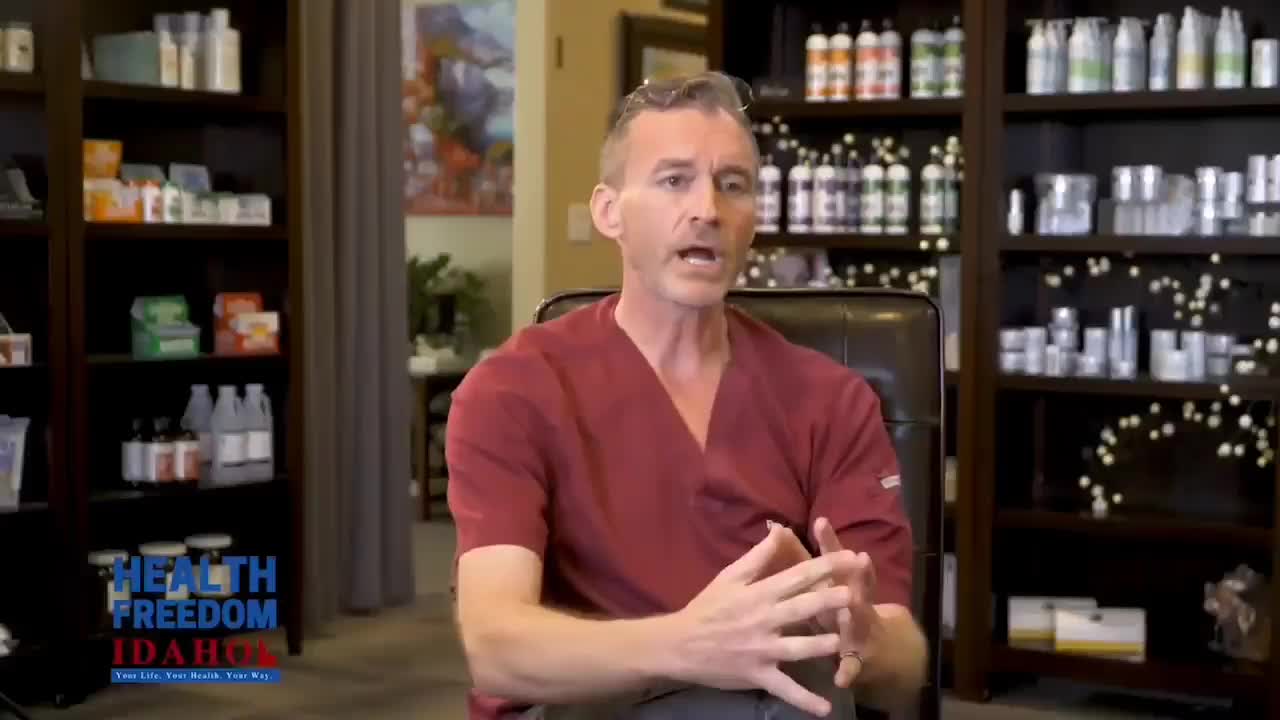 dr Ryan Cole o cijepljenju