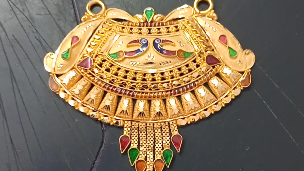Gold pandant