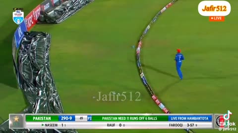 Shdab Khan batting