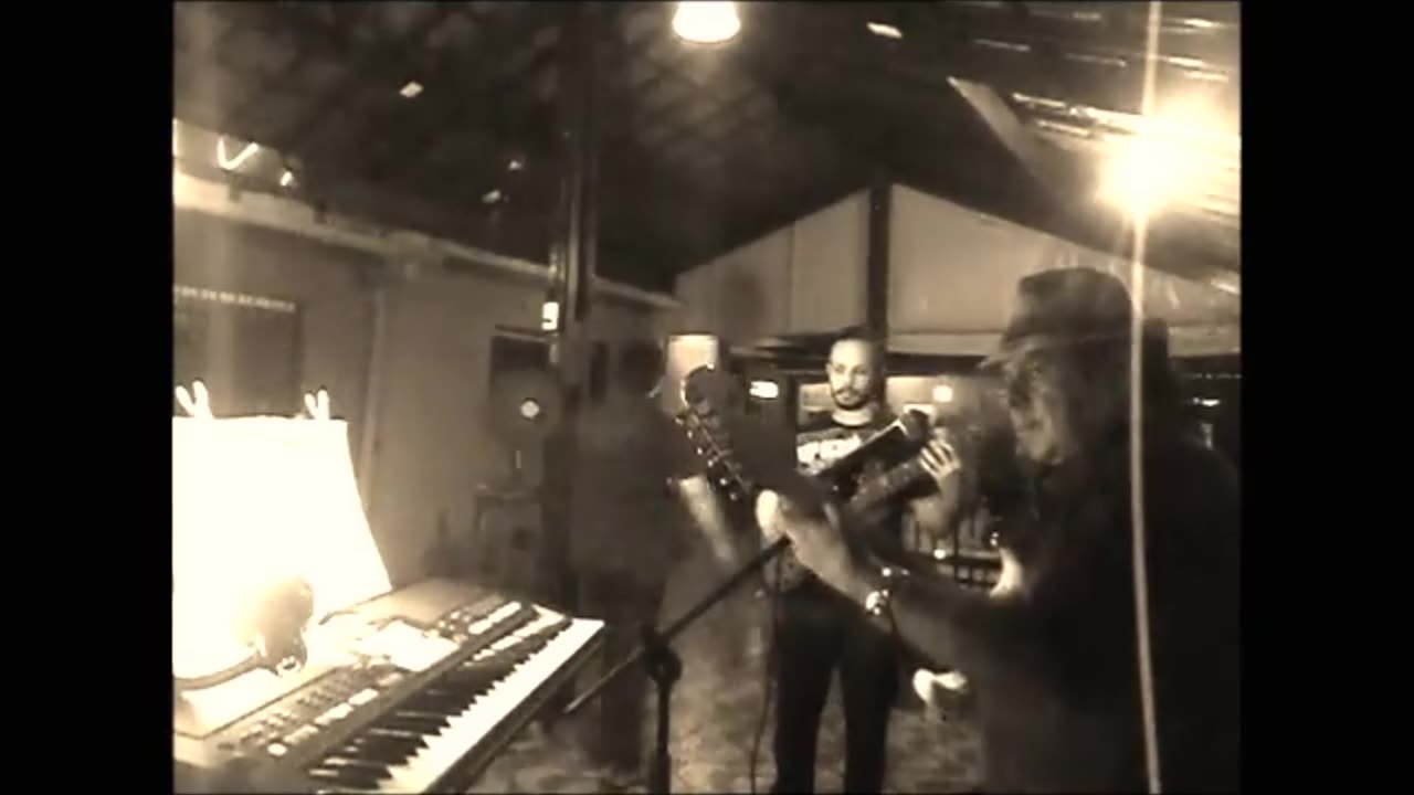 Júlio Milanês - "Brasileirinho" - Valdir Azevêdo