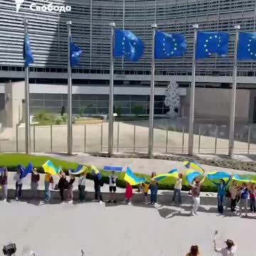 Ukrajinci u budovy EP v Bruselu