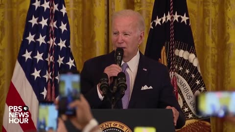 During an event commemorating the Islamic holiday Eid al-Fitr, Joe Biden instructs a guest