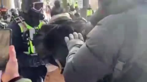 🇨🇦🚨 NWO TROOPS ATTACK WOMAN