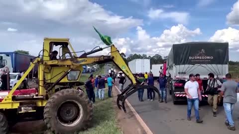 Brazil_ Bolsonaro urges protesters to lift blockades